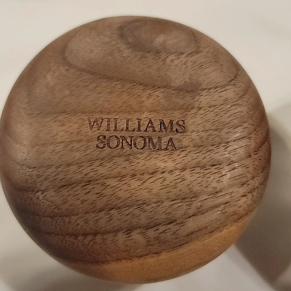 WILLIAMS SONOMA Set 2 Ravioli Compression Square Stamps Wood Handled Pasta Press